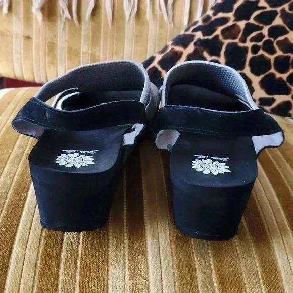 Yellowbox Platform Women’s Mesh Suede Gray Black Wedge Sandals sz 11 - Picture 3 of 15